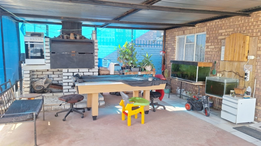 2 Bedroom Property for Sale in De Beers Northern Cape